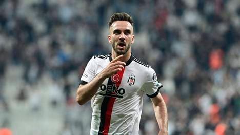 Kenan Karaman wechselt zu Schalke 04