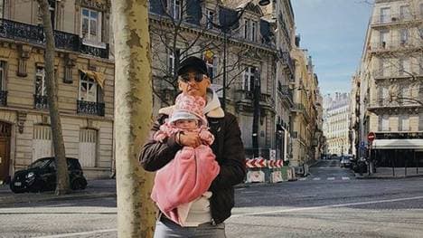 Thilo Kehrer darf sich über die Geburt von Töchterchen Nala freuen