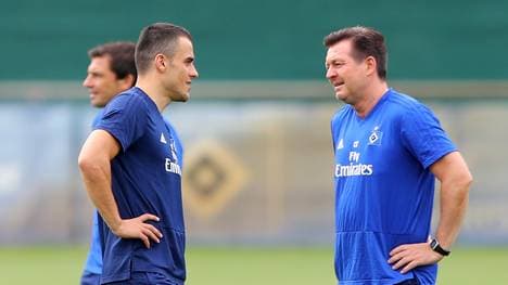 Filip Kostic (l.) will den HSV verlassen