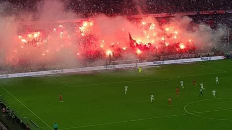 Pyro: Stimmungsvoll oder einfach nur gefährlich?