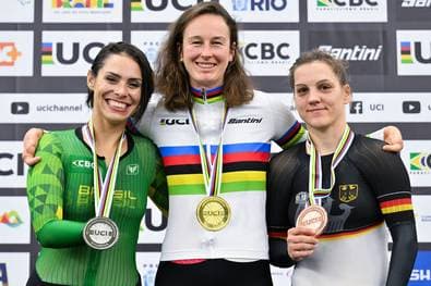 Hausberger holt dritte WM-Medaille