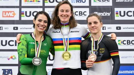 Maike Hausberger (r.) holt erneut Bronze