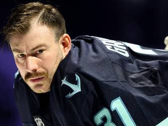 Assist als Goalie: Grubauer glänzt