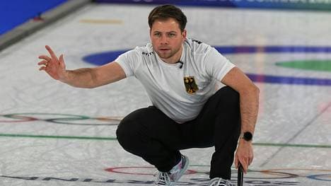 Deutscher Skip Muskatewitz gibt Anweisungen an sein Team