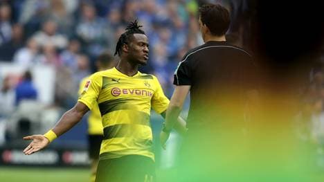FC Schalke 04 v Borussia Dortmund - Bundesliga
