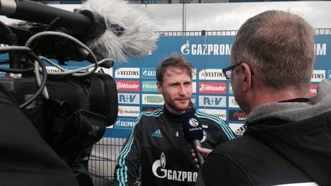 Der Schalker Benedikt Höwedes wird die DFB-Elf in Hannover moralisch unterstützen