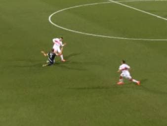 Der VfB Stuttgart hat die Titelverteidigung im DFB-Pokal weiter im Blick. Im Achtelfinale in Bochum verhalf Strompf den Schwaben mit zwei unglücklichen Momenten zum 2:0-Sieg.