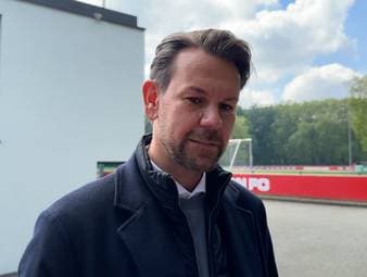 Kölns Geschäftsführer Thomas Kessler gibt Einblicke bei der Personalie Said El Mala und scherzt über einen Bericht, den er gelesen hat.