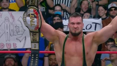 Wardlow holte sich bei AEW Dynamite den TNT-Titel zurück