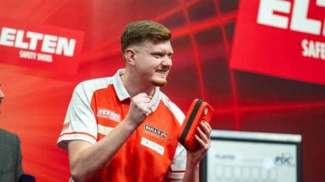 Niko Springer feiert bei der Austrian Darts Trophy einen fulminanten Sieg