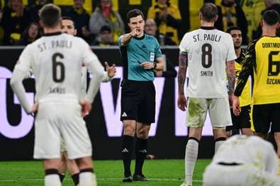 VAR-Wirbel: "War es Zentimeter außerhalb oder nicht?"