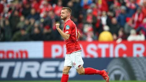 Der Mainzer Daniel Brosinski sorgte mit seinem Tor für den Elfer-Rekord