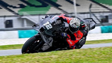 32 SAVADORI Lorenzo (ita), Aprilia Racing Team Gresini, Aprilia RS-GP 2024, action training during the Moto GP tests at Sepang, Malaysia, from February 1 to 3rd 2024 - MOTO - MOTO GP - TESTS SEPANG 02 2024 DPPI Panoramic PUBLICATIONxNOTxINxFRAxBEL _LGZ7746