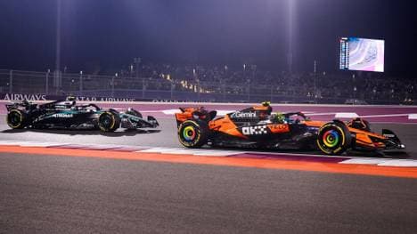 Norris (r.) überholte Antonelli ganz spät 