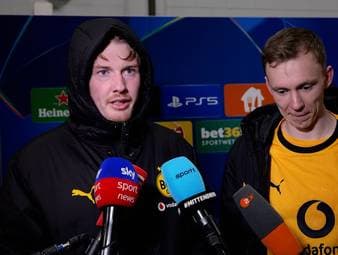 Julian Brandt wird nach dem Sieg gegen Atalanta Bergamo zum Debüt von Luca Reggiani gefragt. Der BVB-Profi geht vorher aber auf Waldemar Anton und bescheinigt ihm ein "sensationelles Spiel".