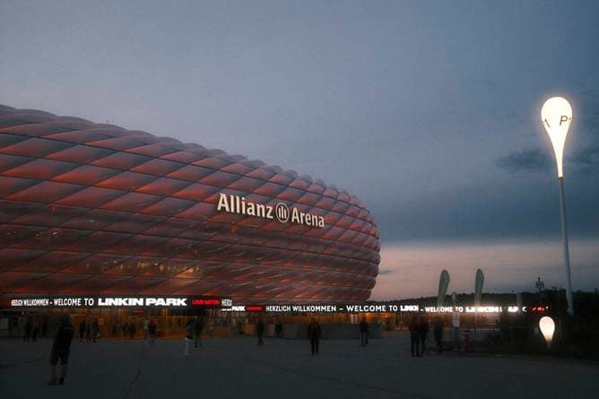 Darum strahlt die Allianz Arena heute bunt