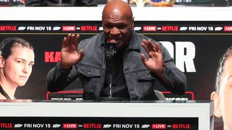 Mike Tyson bei der Pressekonferenz vor dem Kampf mit Jake Paul