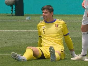 Für Thibaut Courtois endet das Viertelfinale gegen Spanien besonders bitter. Der belgische Schlussmann verletzt Mitte der zweiten Hälfte und muss vom Platz. War das sein letztes WM-Spiel für die Roten Teufel?