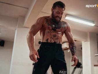 Conor McGregor hat in den letzten Jahren ordentlich an Muskelmasse zugelegt. Der Superstar ist mittlerweile kaum noch wiederzuerkennen.