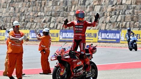 In Siegerpose: Marc Márquez