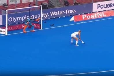 Nervenstark! Hockey-Damen siegen sich in WM-Zwischenrunde