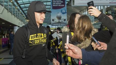 Marco Reus beim Abflug des BVB ins Trainingslager nach Spanien