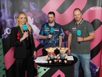 Luke Humphries zieht mit einem Sieg über den Holländer Kevin Doets ins Viertelfinale der Darts WM ein. Nach dem Spiel spricht er über seine Performance und sein Ziel für die Viertelfinalpartie gegen Gian van Veen. 