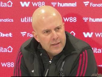 Liverpool-Coach Arne Slot lobt Florian Wirtz und sieht ihn auf dem Weg zu einer Schlüsselrolle bei den Reds. Der deutsche Nationalspieler habe gegen Sunderland erneut eine starke Leistung gezeigt.