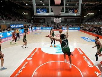Die BBL-Highlights der Partie Fitness First Würzburg Baskets - VET-CONCEPT Gladiators Trier im Video.