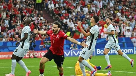 Chwitscha Kwarazchelia bejubelt sein Führungstor