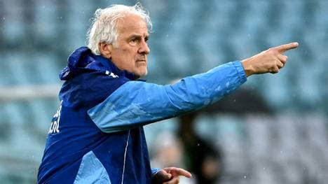 Debüt von Fred Rutten als Curacao-Coach