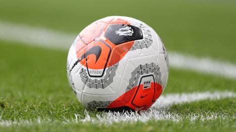 Die unteren englischen Profiligen wollen an Auf- und Abstieg festhalten