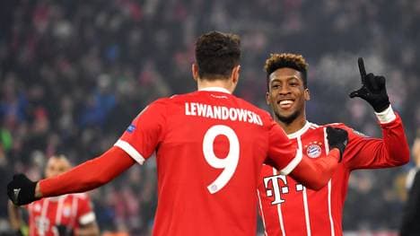 Kingsley Coman (r.)  wird Robert Lewandowski nach Aussage Karl-Heinz Rummenigges wertvolle Zuliefererdienste leisten