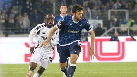 Schalke 04 und der Karlsruher SC stehen sich am Sonntag gegenüber