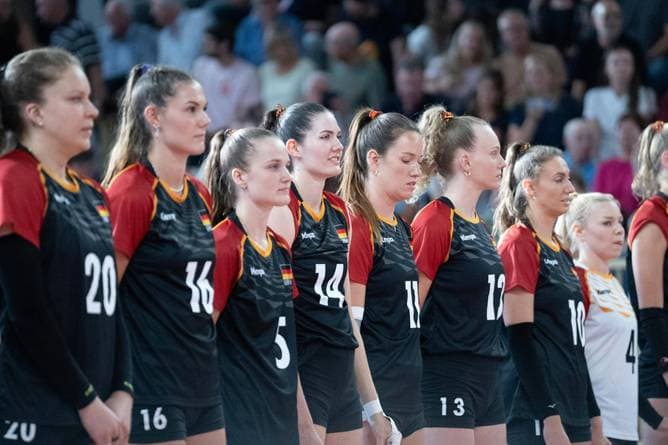 Volleyballerinnen lösen EM-Ticket