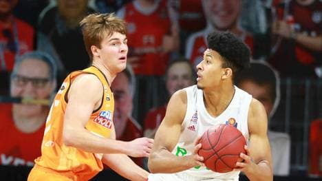 Jason George (re.) und die Basketballer des FC Bayern unterlagen in der BBL gegen Ratiopharm Ulm