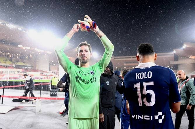 44 Meter Luftlinie! Kurioses Derby für Trapp