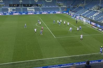 Assist per Einwurf: Alavés führt Sevilla-Abwehr vor