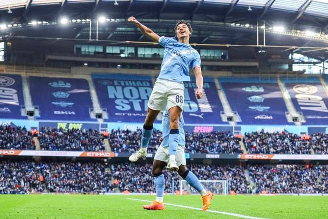 Zweistellig! City vermöbelt Gegner