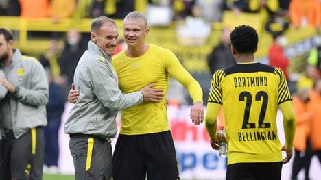 Dortmunds Co-Trainer Alexander Zickler (L) hält viel von Erling Haaland