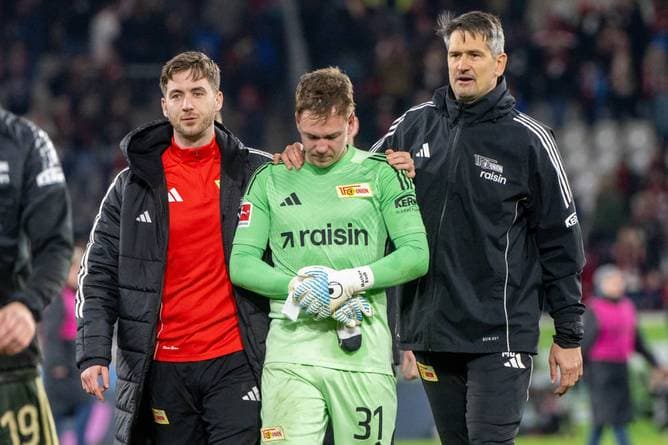 Bundesligadebüt endet schmerzhaft