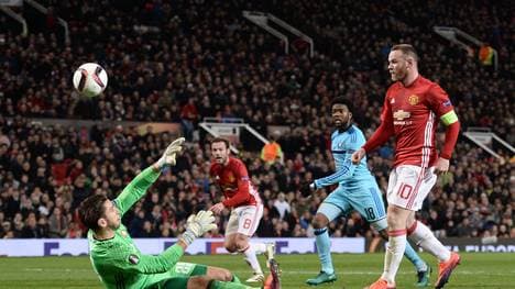 FBL-EUR-C3-MAN UTD-FEYENOORD