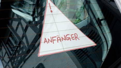 Fahranfänger müssen beim Start in den Straßenverkehr einiges beachten