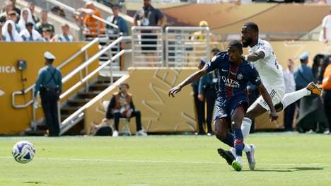 Antonio Rüdiger (r.) ist im Klub-WM-Halbfinale ein grober Fehler unterlaufen