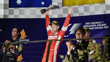 AUTO-PRIX-SIN-F1-PODIUM