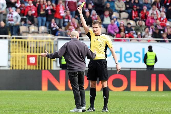 Lieberknecht erklärt bizarre Szenen: "Ihr seid überfordert"