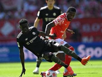 FC Bayern stattet Ndiaye mit langfristigem Profivertrag aus