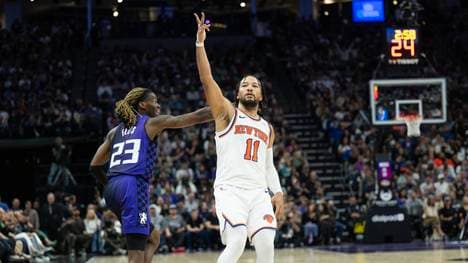 Jalen Brunson (r.) hat den Punkte-Rekord von Carmelo Anthony nur knapp verfehlt