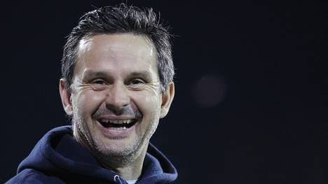 AUE, GERMANY - FEBRUARY 20:  Headcoach Dirk Schuster of Darmstadt during the Second League match between FC Erzgebirge Aue and SV Darmstadt 98 at Sparkassen-Erzgebirgsstadion on February  20, 2015 in Aue, Germany.  (Photo by Karina Hessland/Bongarts/Getty Images)