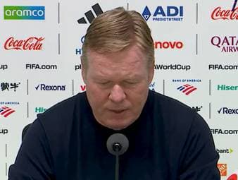 Nach dem WM-Aus der Niederlande gegen Marokko steht Ronald Koeman wegen seiner Fünferkette in der Kritik. Der Bondscoach verteidigt seine Wahl und bereut die Entscheidung nicht.